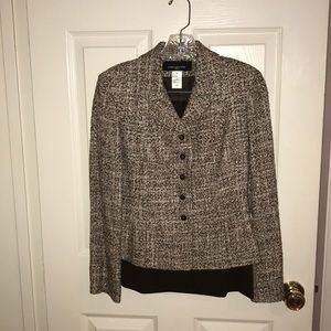 Jones New York Women’s 2PC Suit 4 Petite